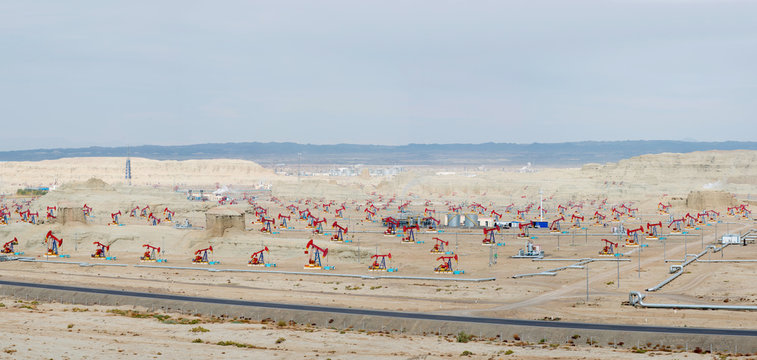 Xinjiang karamay city wind fields