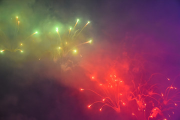 Fondo de Fuegos artificiales rojo y verde
