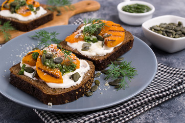 Sandwiches with roasted pumpkin