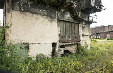 auxiliary structures on the railway for maintenance of ways