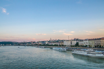 Fototapeta premium Budapest cityscape with Parliament building at Danube river, Hungary