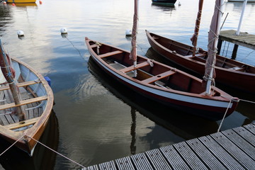Fototapeta na wymiar Alte Fischerboote in Holm, Schleswig