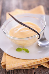 Fototapeta na wymiar vanilla cream dessert