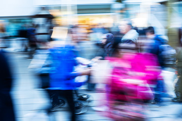 abstract blurred picture of the crowd in the city
