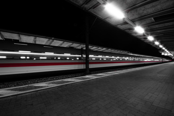 Bahnhof Zugdurchfahrt