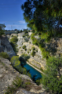 Corinth Canal, tidal waterway across the Isthmus of Corinth in Greece, joining the Gulf of Corinth with the Saronic Gulf
