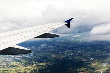 Obraz premium Skies above and below View from Window