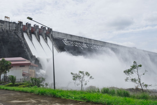 Dam and spillways (Khun Dan Prakan Chon Dam), NAKHONNAYOK, THAILAND