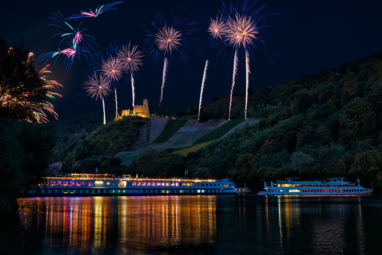 Feuerwerk &uuml;ber der Mosel
