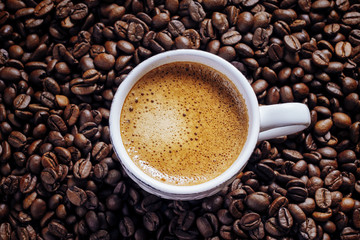 A white cup of cafee