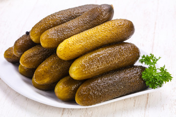 Pickled green cucumbers