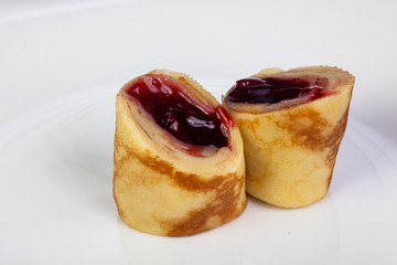 Stuffed pancake with jam