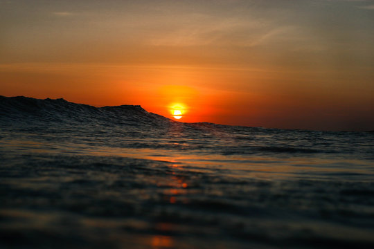 SUNSET ITAUNA BEACH