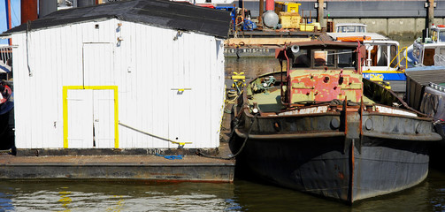 Fototapeta na wymiar Alte Schiffe in Hamburg