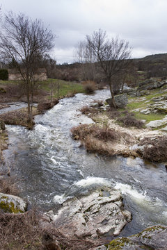 RIO CAUDALOSO
