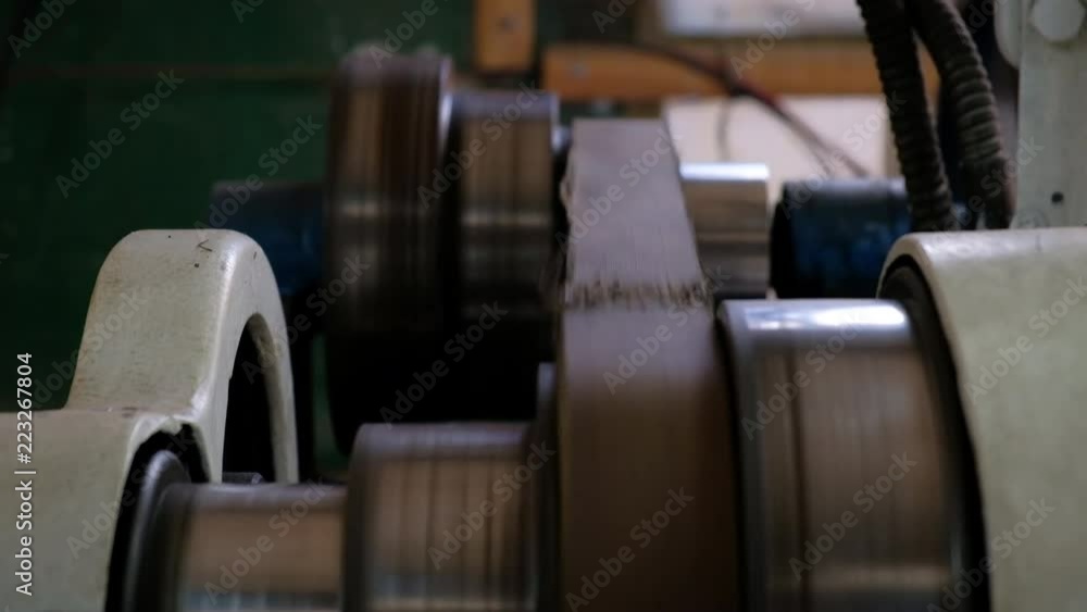 Poster Lathe machine pulley spinning rotating loopable