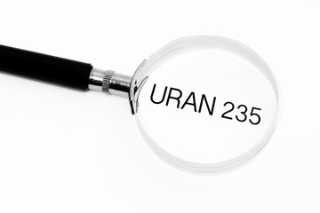 Uran 235 unter der Lupe