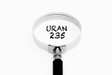 Uran 235 unter der Lupe © blende11.photo