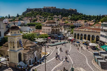 Foto op Plexiglas Il vivace quartiere di Monastiraki nel centro storico di Atene, Grecia © Davide D. Phstock
