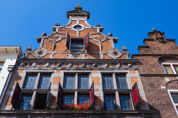 Fototapeta na wymiar Typische Fassade eines Gebäudes in Nijmegen/NL