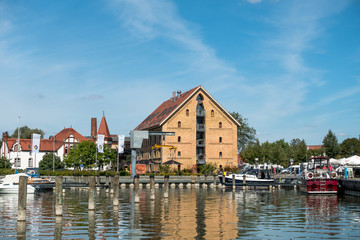 Wohnhaus am Neustrelitzer Hafen