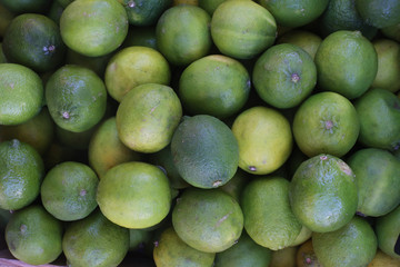 Citrons verts. / Limes.
