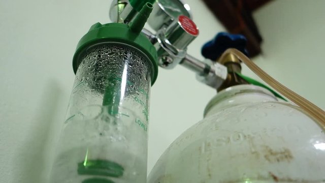 Oxygen tank and meter