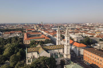 Fototapeta na wymiar Aerial view of city center of Munich