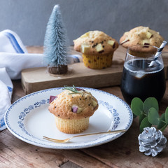 レモンのマフィンとアイスコーヒー