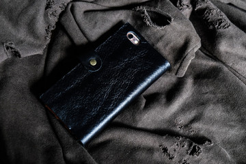 Leather phone case craftsmanship work