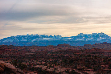 Plakat Morning Sun Over The Mountains In Moab Utah