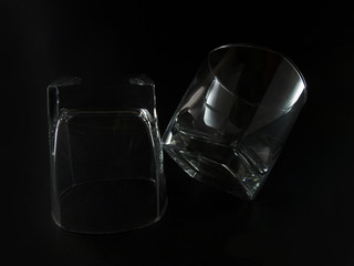 Crystal whisky glasses - obrazy, fototapety, plakaty