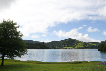 sete cidades lake from the shore