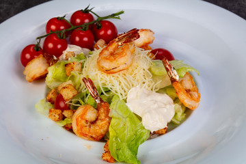 Salad Caesar with prawn