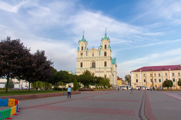 Fototapeta na wymiar Soviet square in front of the Church of St. františek Xavier in Grodno