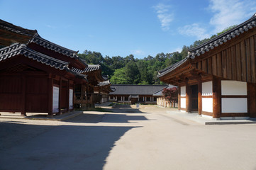 Baekdamsa Buddhist Temple