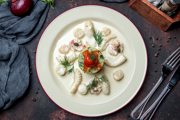 Seafood saute with rice
