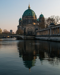 Fototapeta na wymiar View of Berlin Cathedral in a beautiful winter day