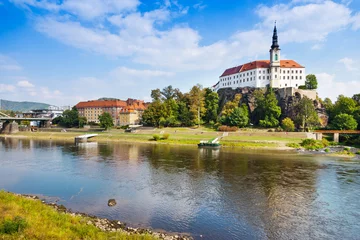 Fototapete Schloss castle and Elbe river, town Decin, North Bohemia, Czech republic