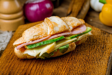 croissant with ham and cheese