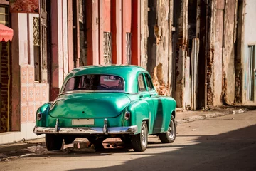 Fotobehang Classic car in Havana, Cuba © ttinu