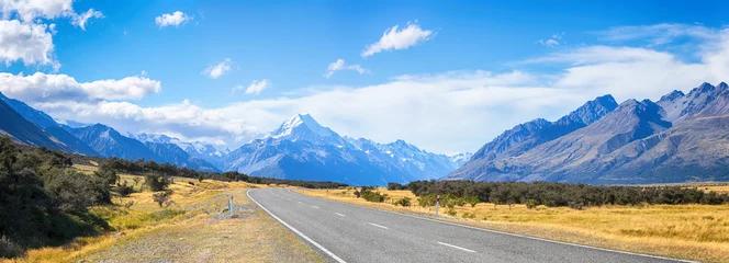 Photo sur Plexiglas Aoraki/Mount Cook Route menant au mont Cook, île du sud de la Nouvelle-Zélande, l& 39 été