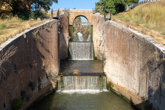 Locks of Canal de Castilla in Calahorra de Ribas, Palencia province, Spain