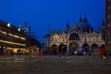 St. Mark's Square - the most famous square in Venice at night. - obrazy, fototapety, plakaty
