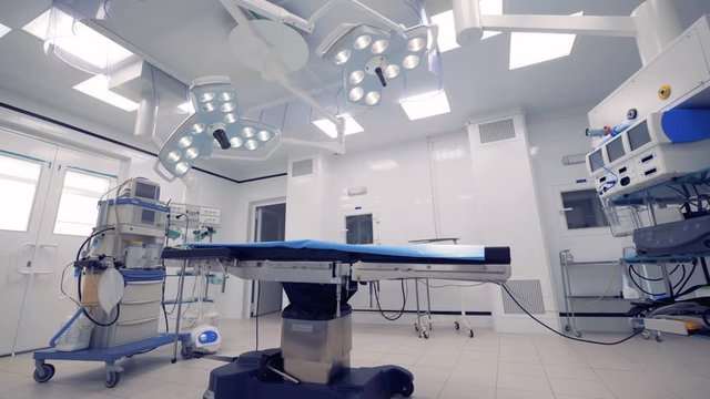 Medical equipment in an empty surgical room