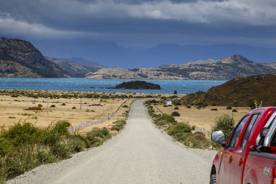 Lago General Carrera, Carretera Austral Road, Patagonia, AysŽn Region, Chile.
