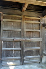 Obraz premium Old Japanese house door