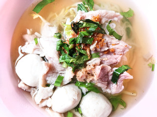 noodles with boiled pork