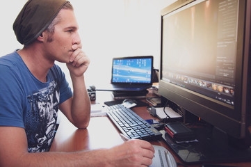 freelancer works in the home office