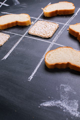 Noughts and Crosses Between Useful Circle Square